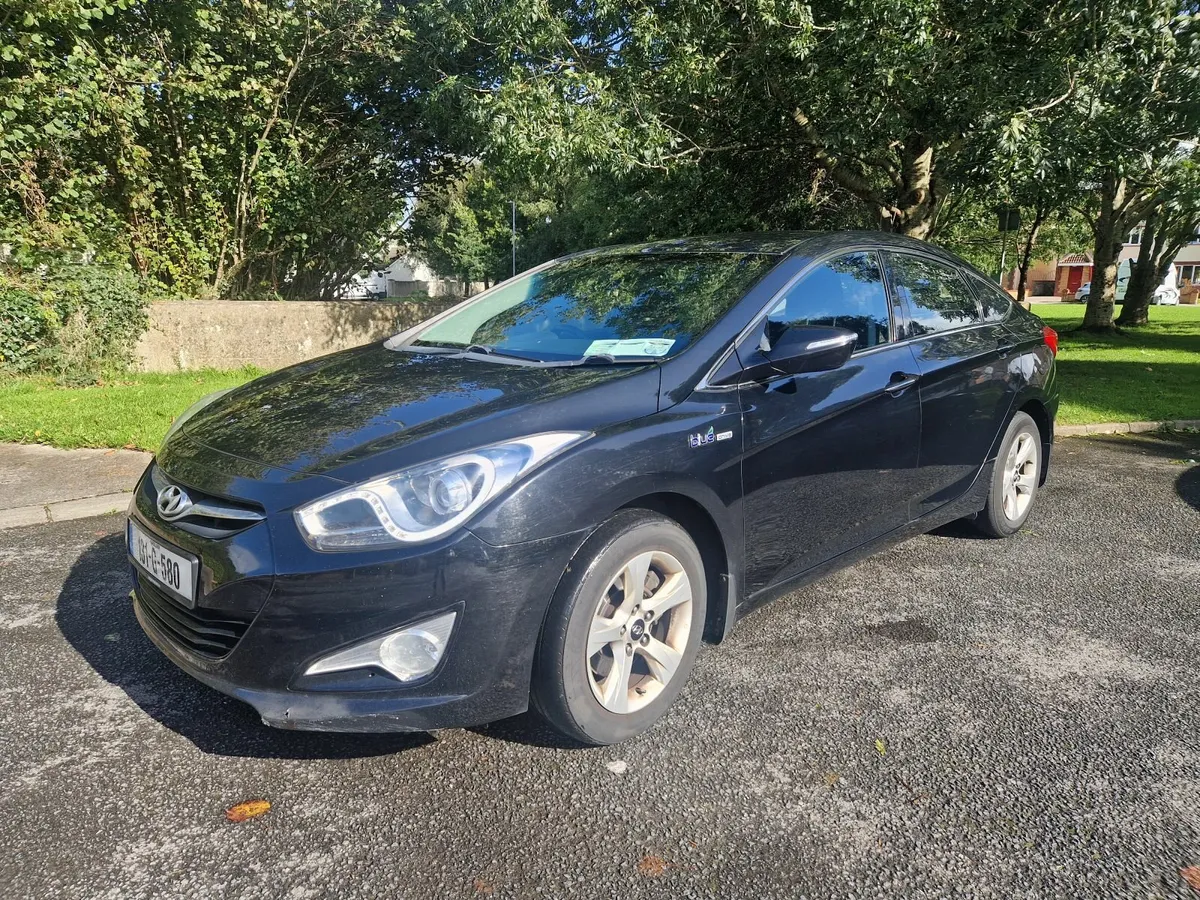Hyundai i40 2013 Black 1.7L Diesel - Image 1