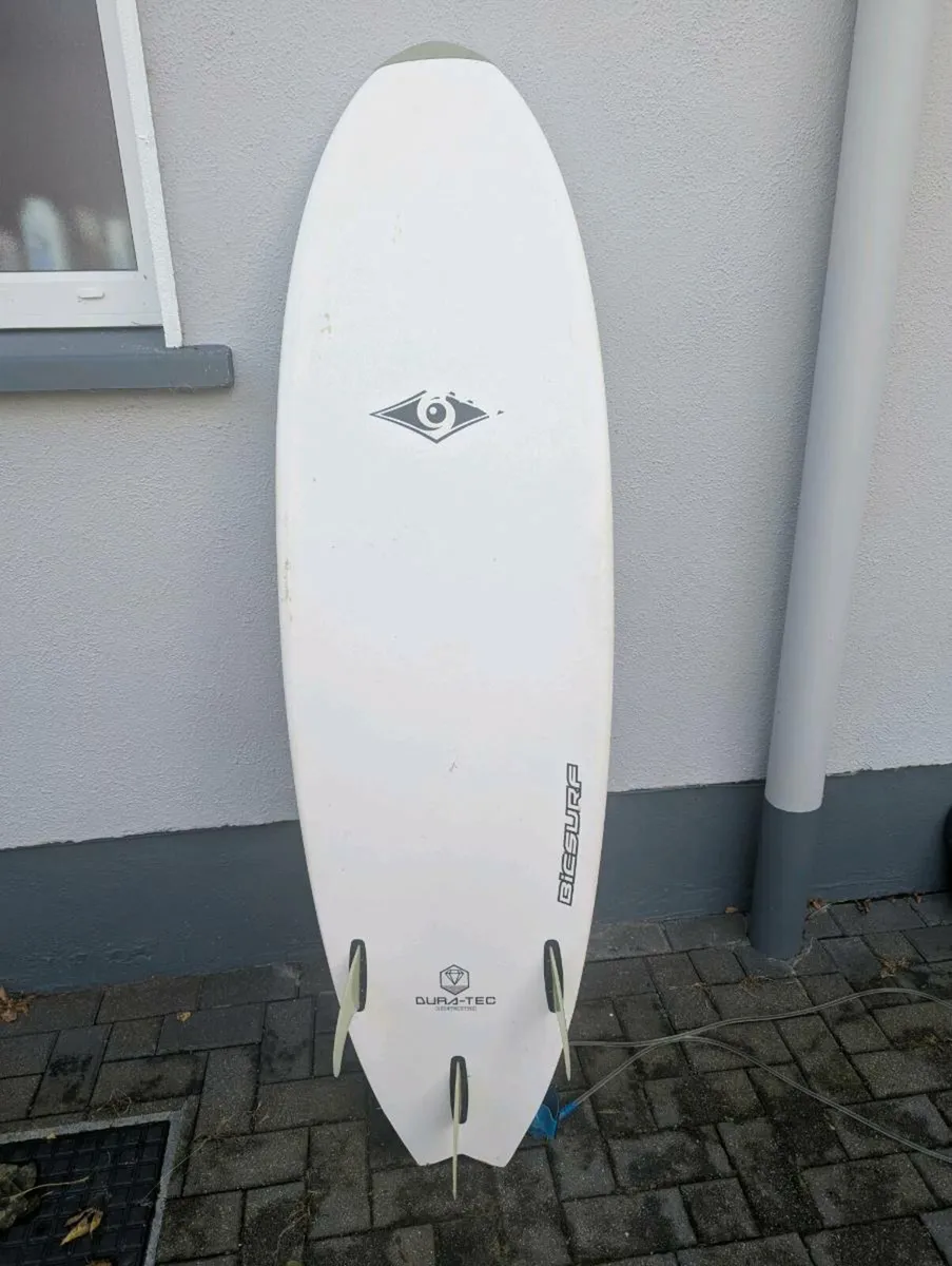 Bic 5'10 fish Surfboard - Image 3