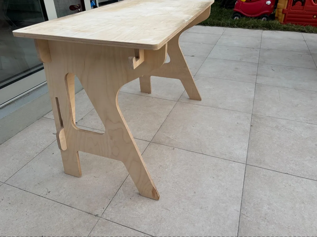 Desk - Image 2