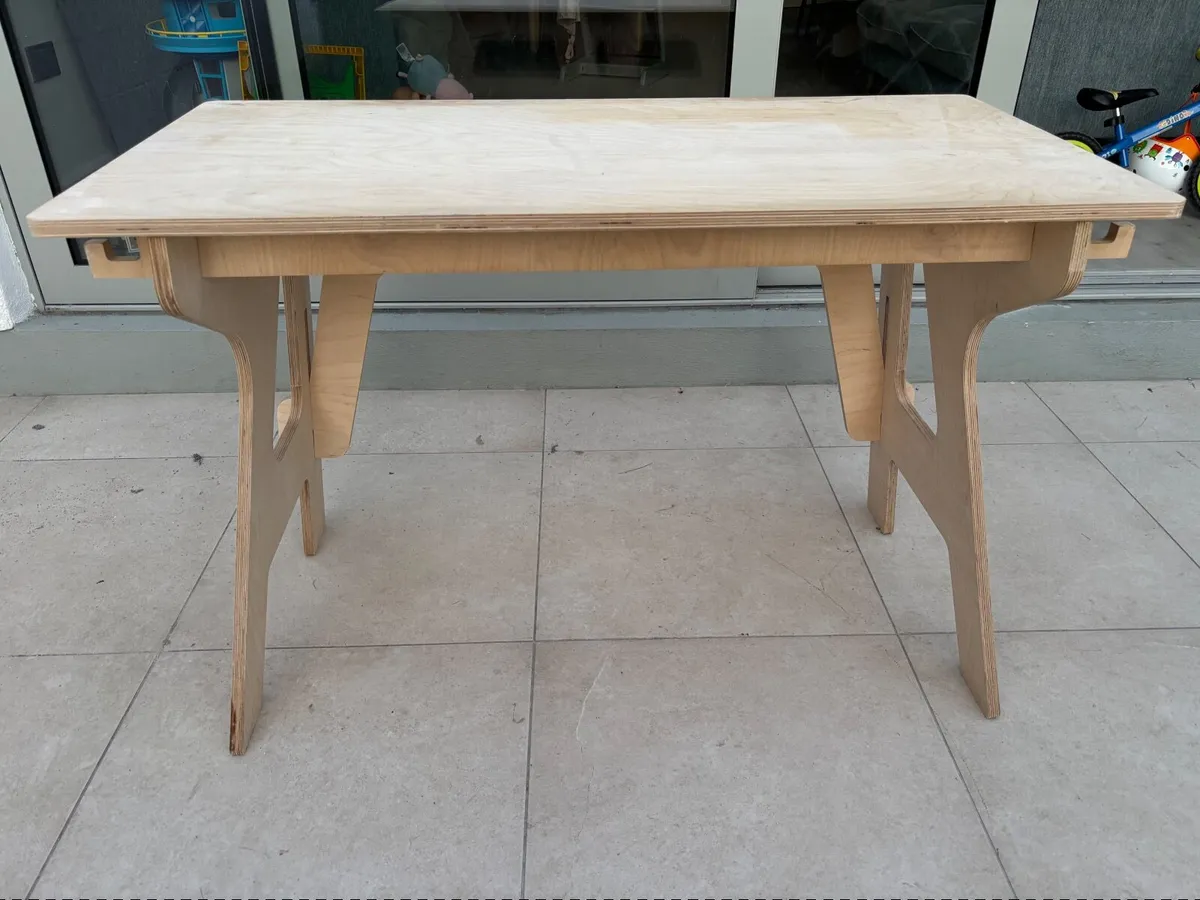 Desk - Image 4