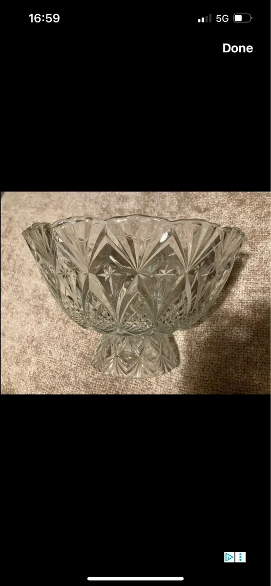 Vintage cut glass fruit bowl - Image 1
