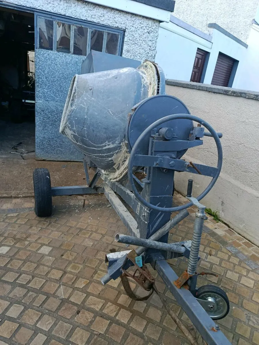 Diesel cement mixer - Image 3