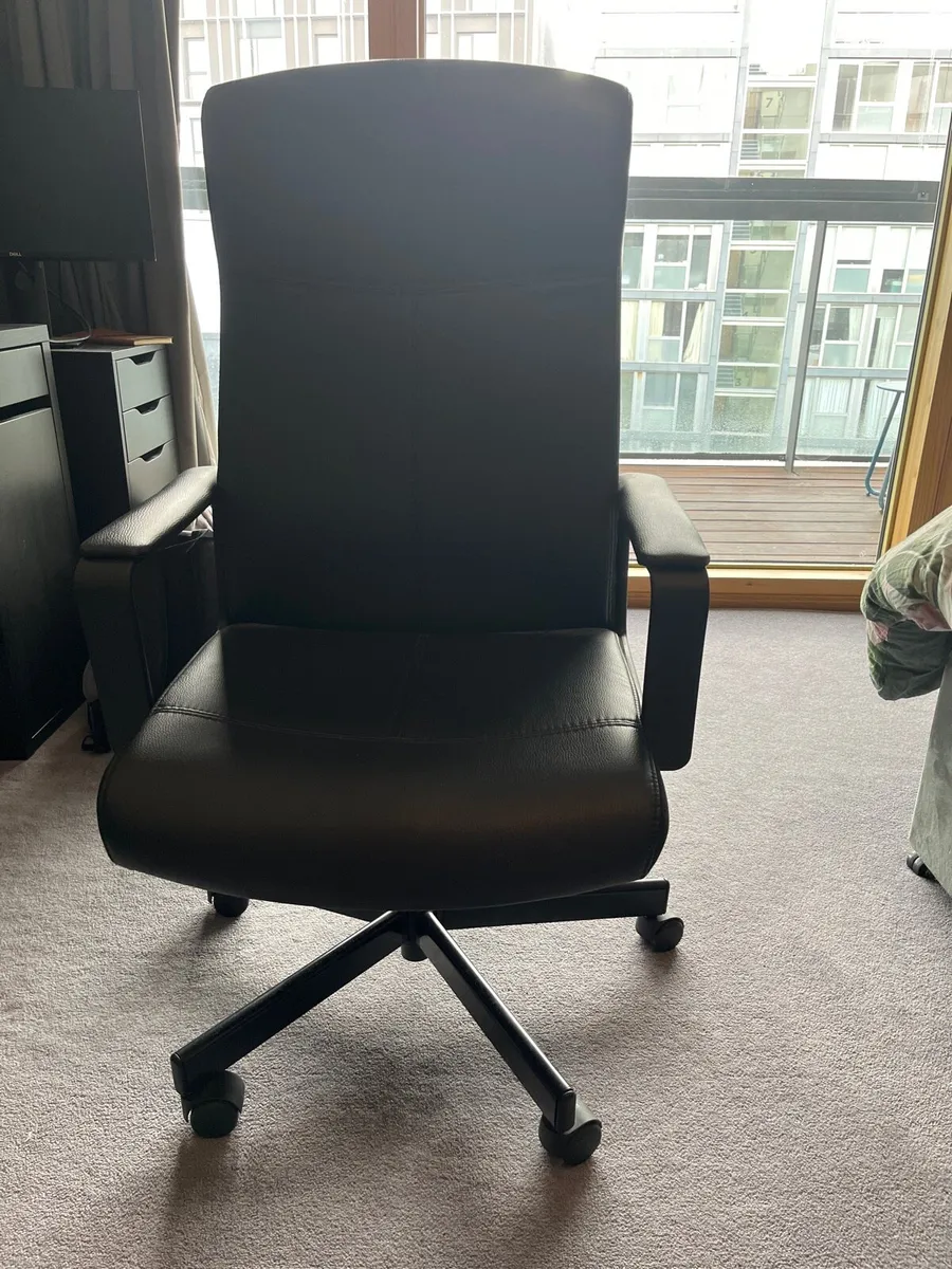 Desk chair - Image 1