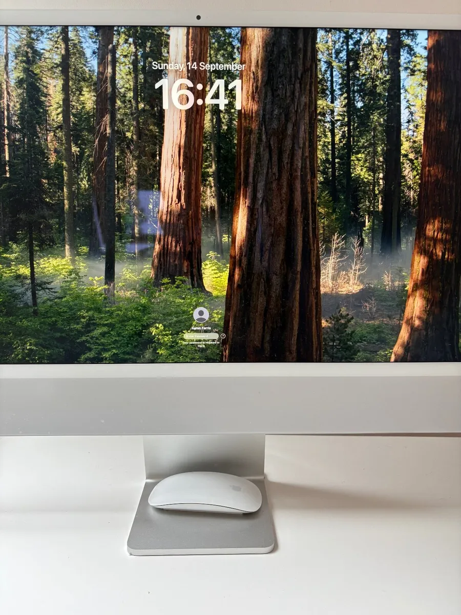 iMac 24inch 4.5k resolution (2021)