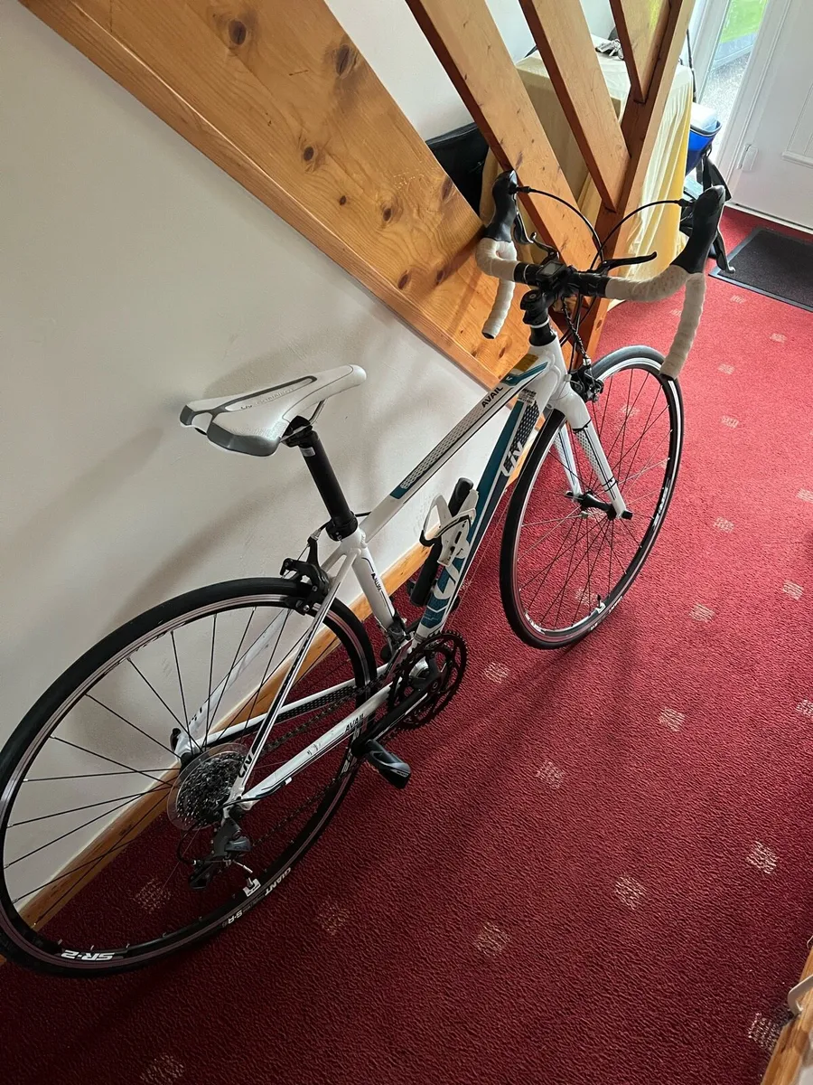Like-New Liv Avail 4 Women’s Racer Bike. - Image 3
