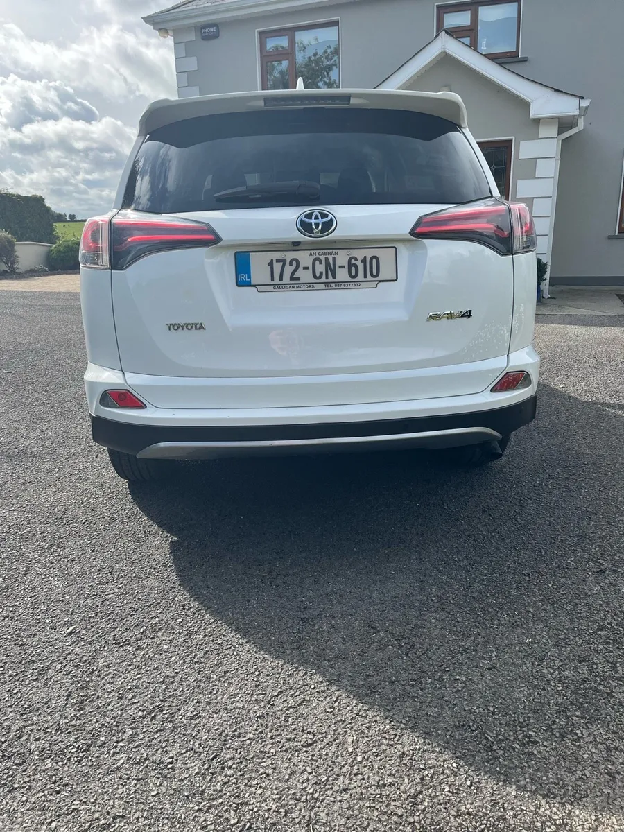 Car - Image 4