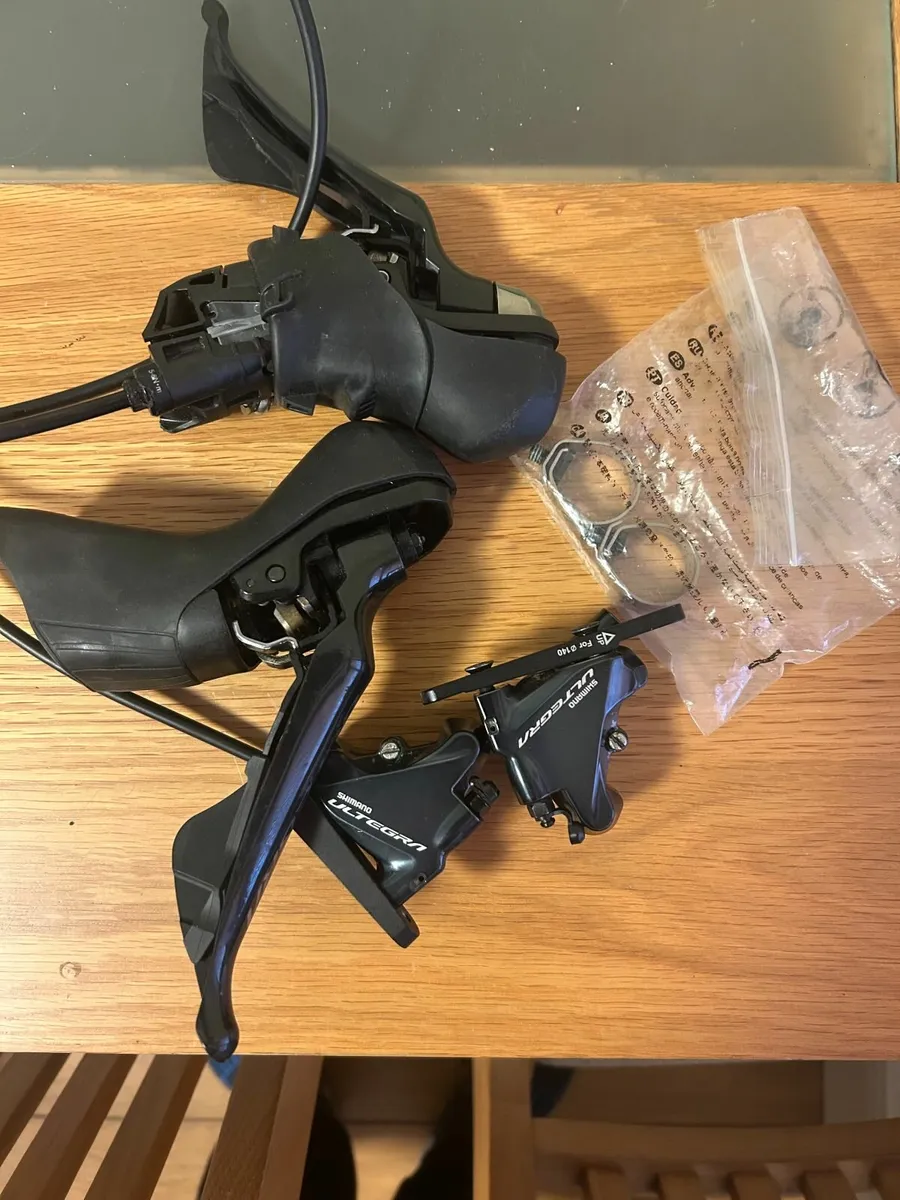 Ultegra 11 mech hydraulic shifters +calipers - Image 1
