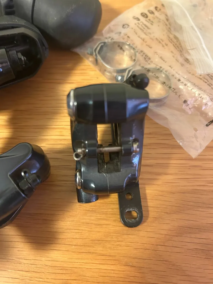 Ultegra 11 mech hydraulic shifters +calipers - Image 2