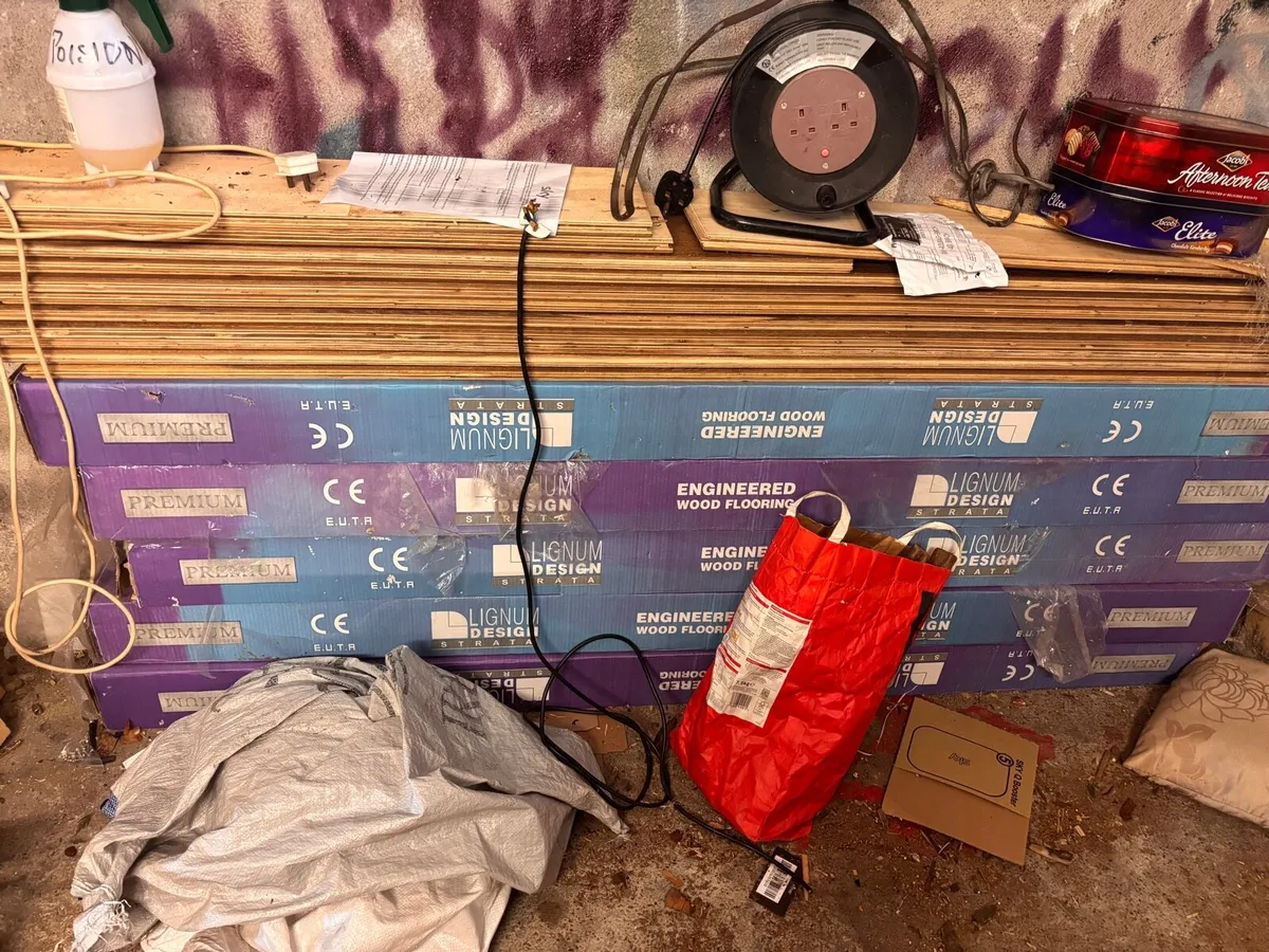 Engineered wood flooring - Image 1