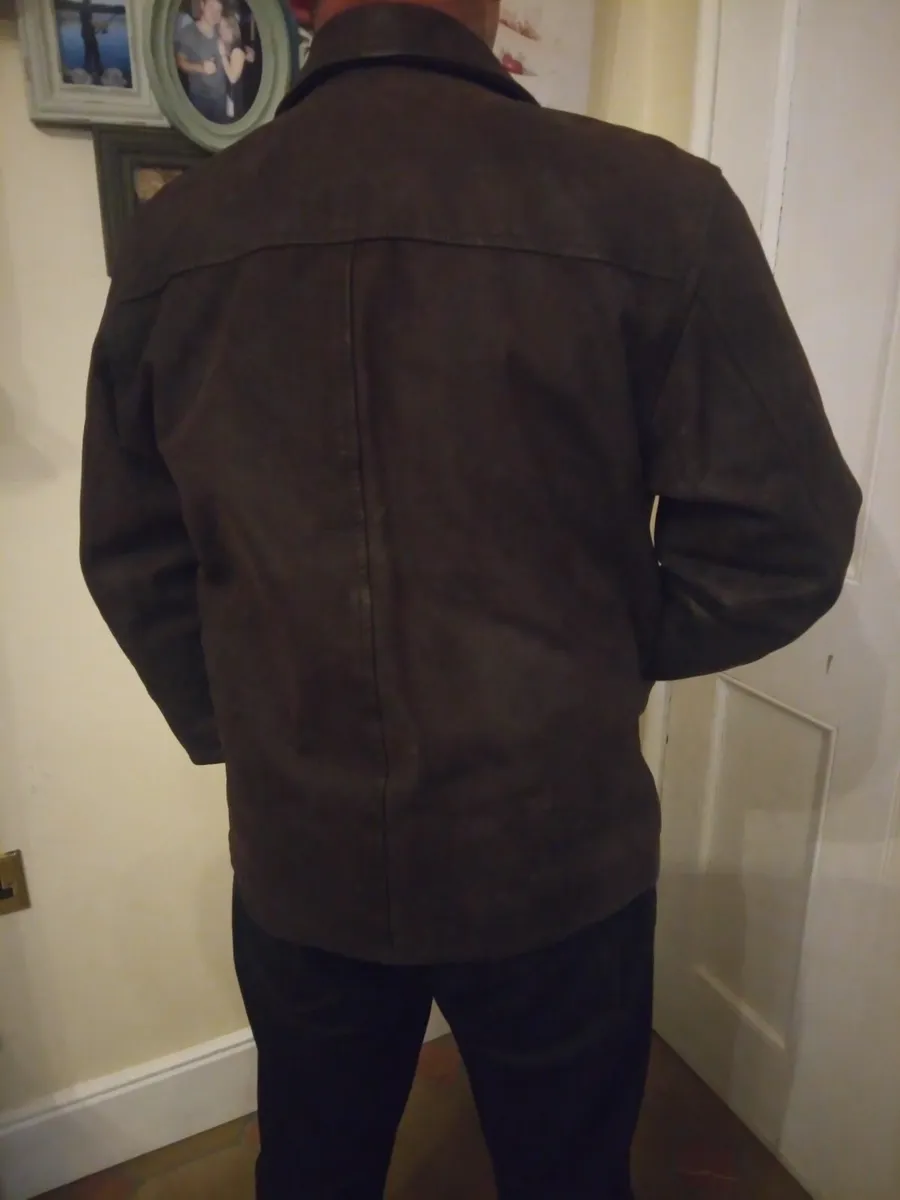 Leather Jacket size medium - large Good Quality - Image 3
