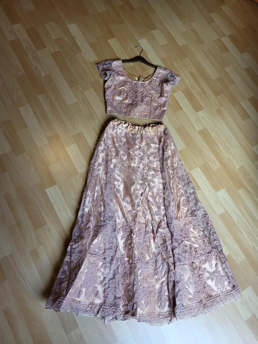 Goldish pink Dress, perfect for wedding parties - Image 1