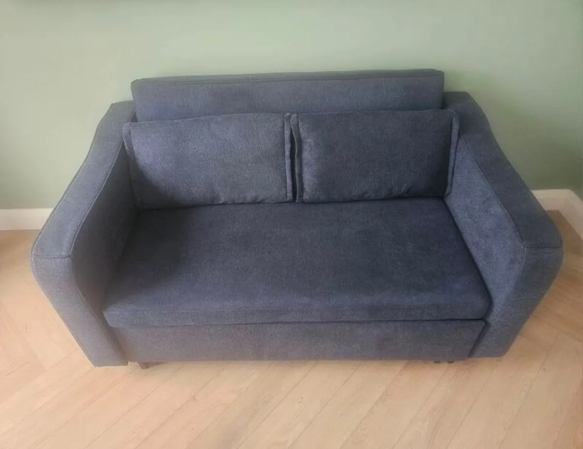 2 seater sofa bed - Image 2