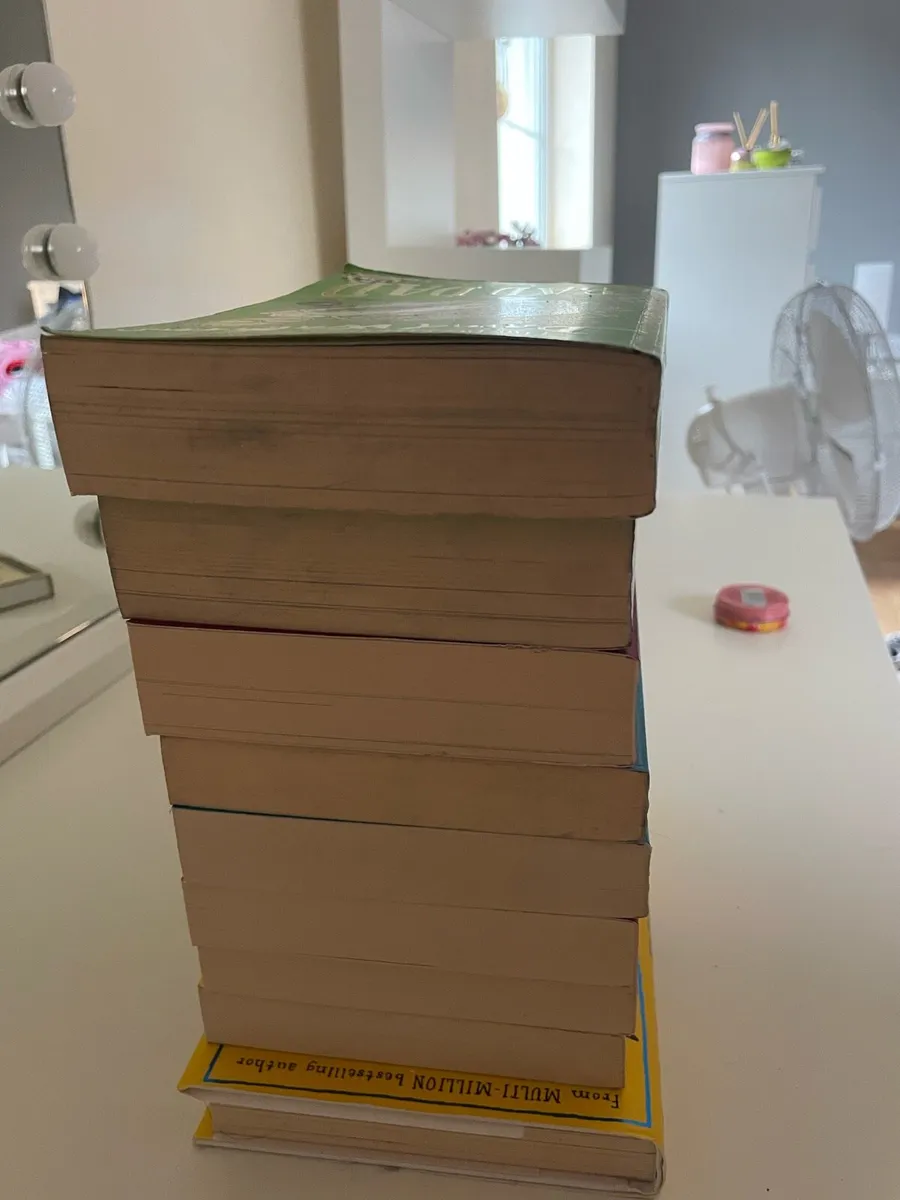 Bundle of books - Image 3