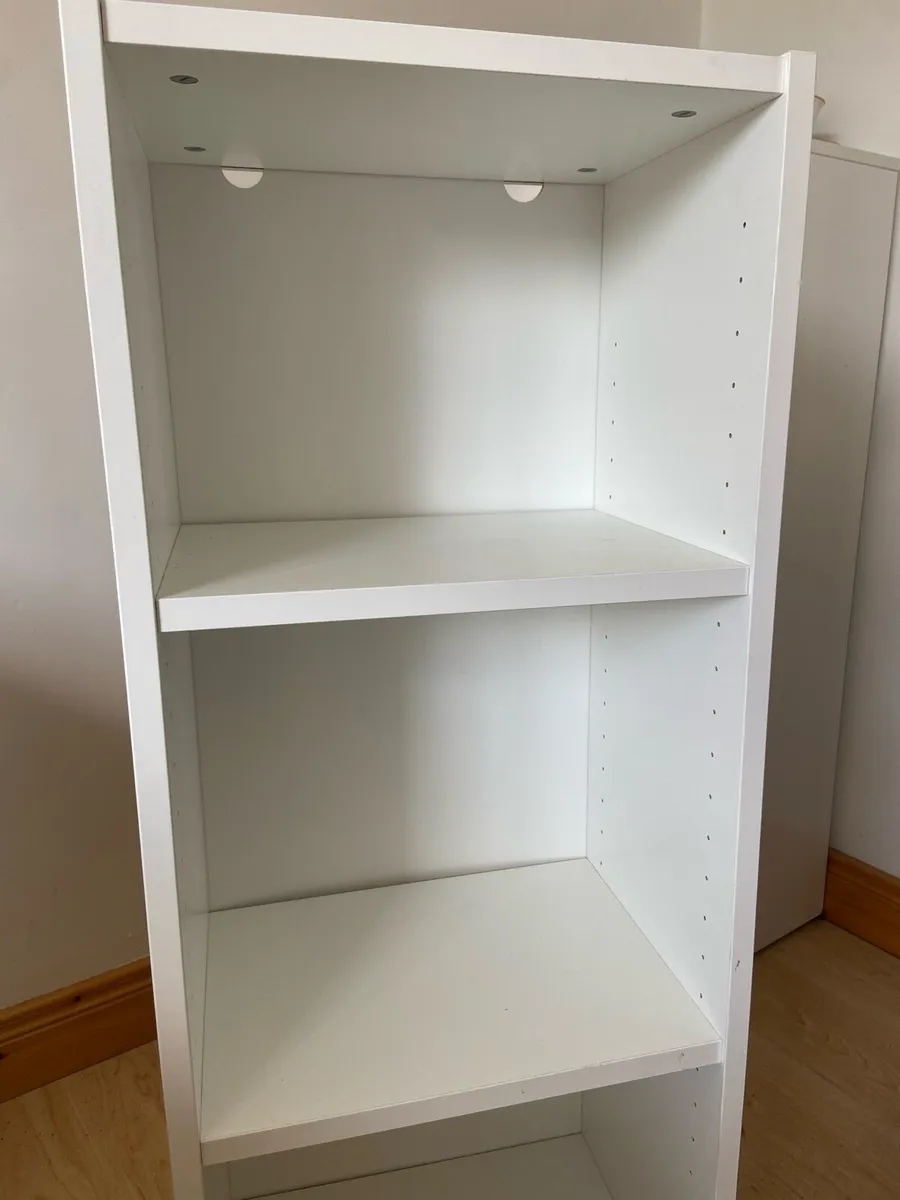 White IKEA bookshelf/shelving unit - Image 3