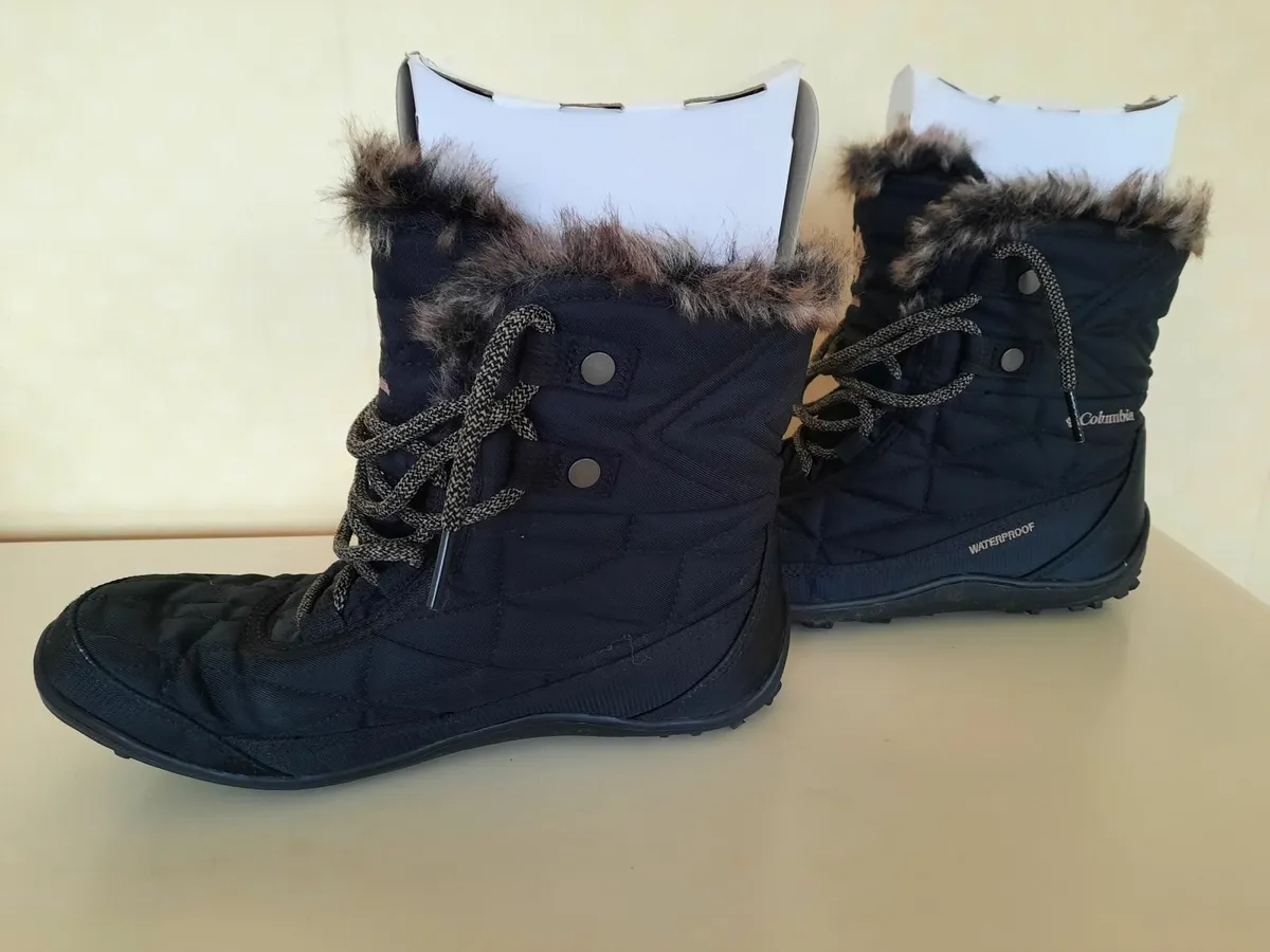 Columbia Women's Minx Shorty III - Image 2