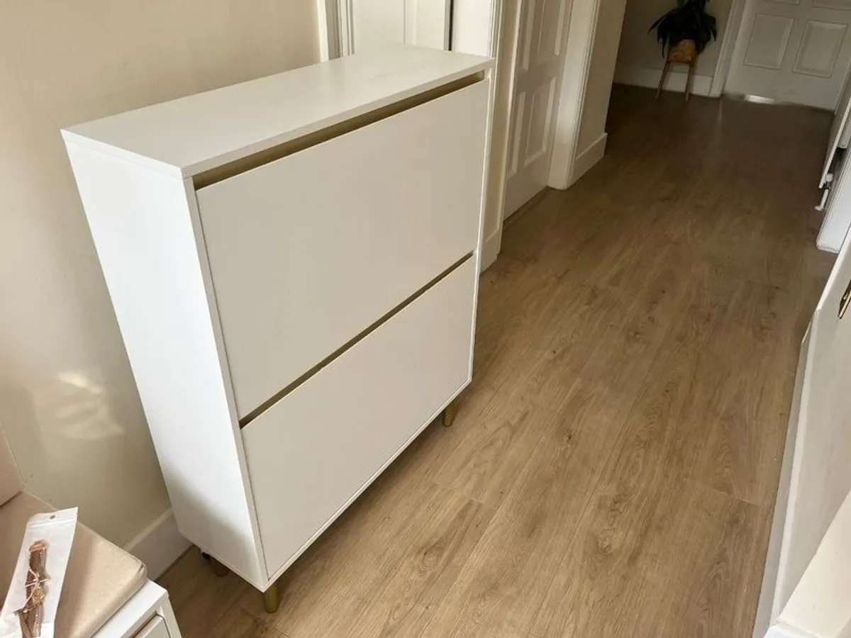 Shoe storage - Image 3