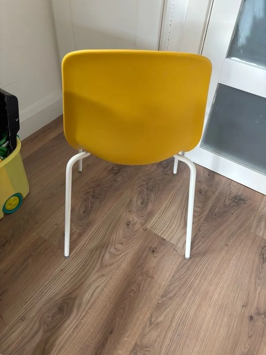 Yellow dining chairs x 4 - Image 2