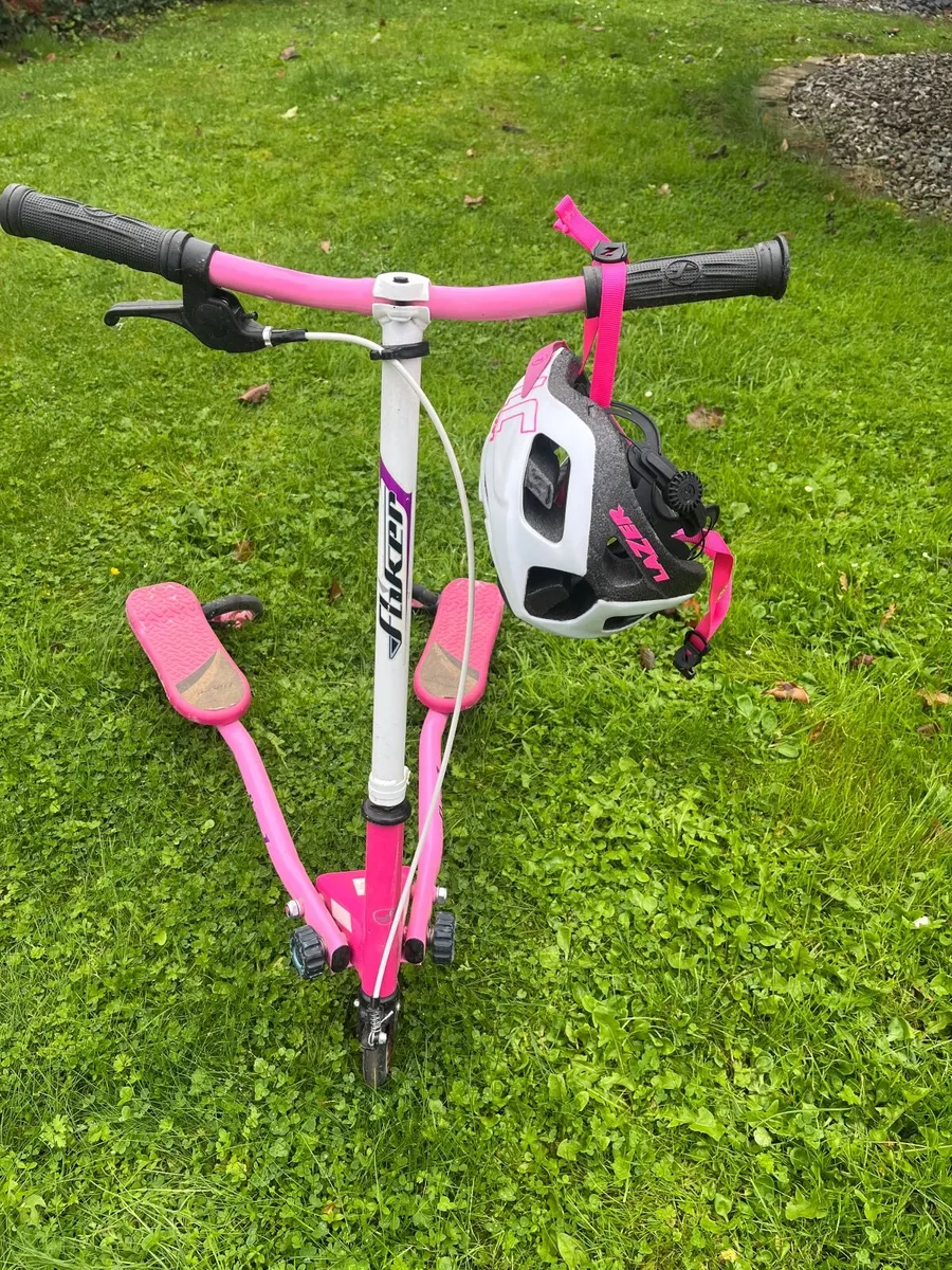 Pink flicker & helmet - Image 2