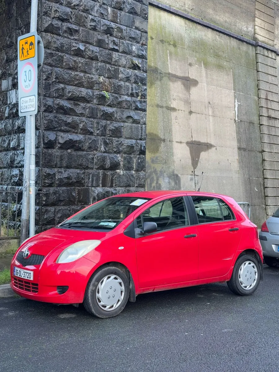Toyota Yaris 2006 - Image 1