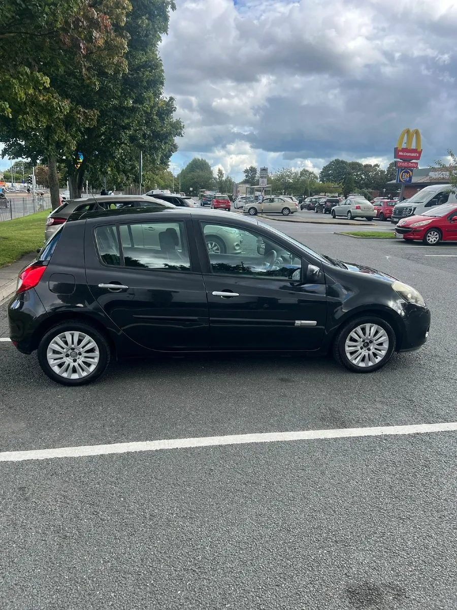 Renault Clio 2010 - Image 4