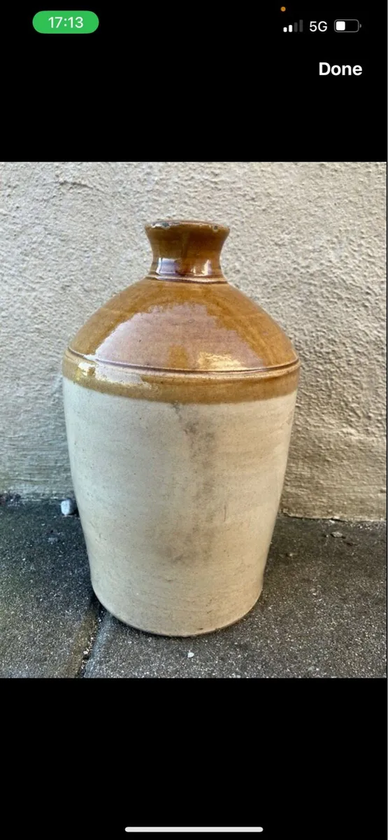 Stoneware jar - Image 1