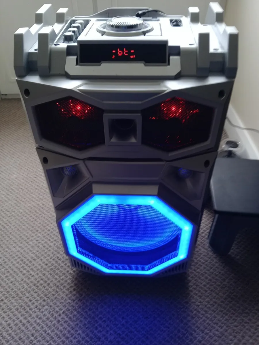 Bluetooth speaker - Image 1