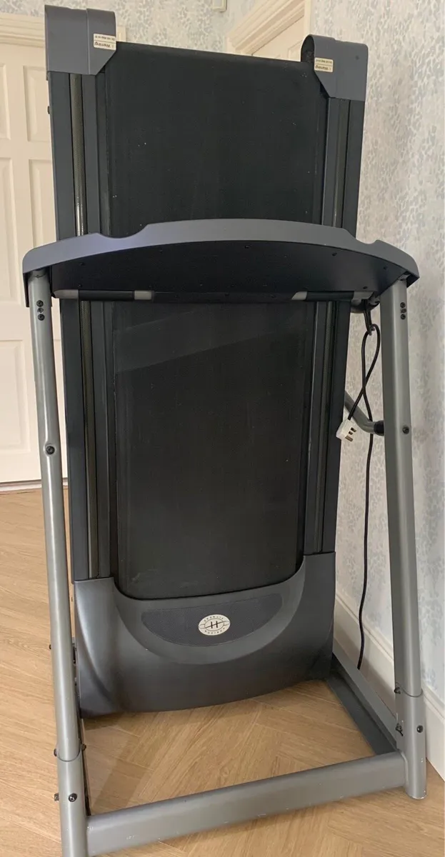 Horizon Fitness Quantum SE Treadmill - Image 1