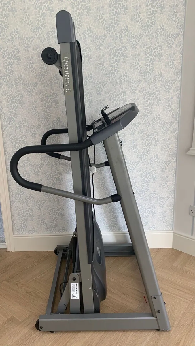 Horizon Fitness Quantum SE Treadmill - Image 2