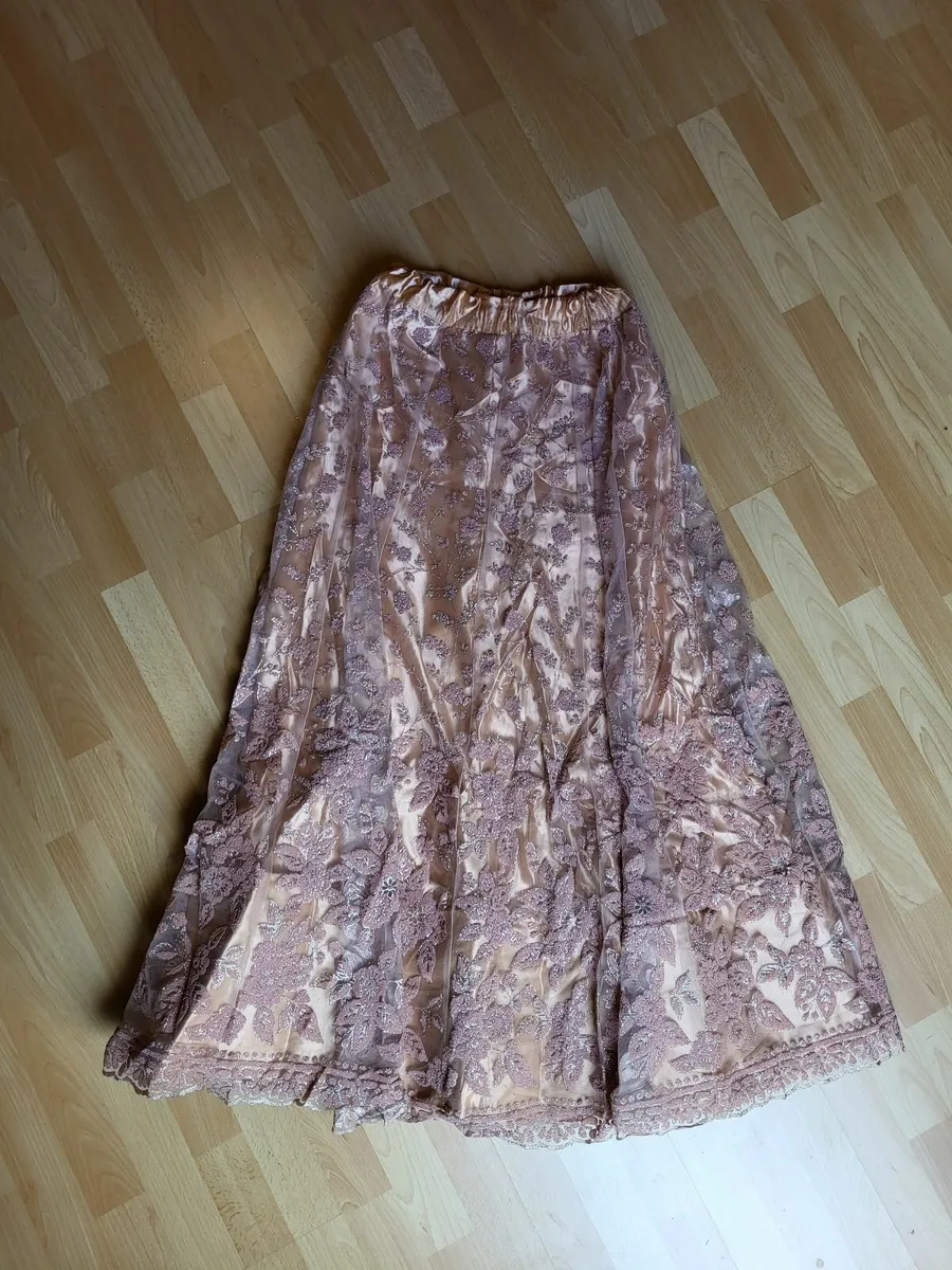 Goldish pink Dress, perfect for wedding parties - Image 2