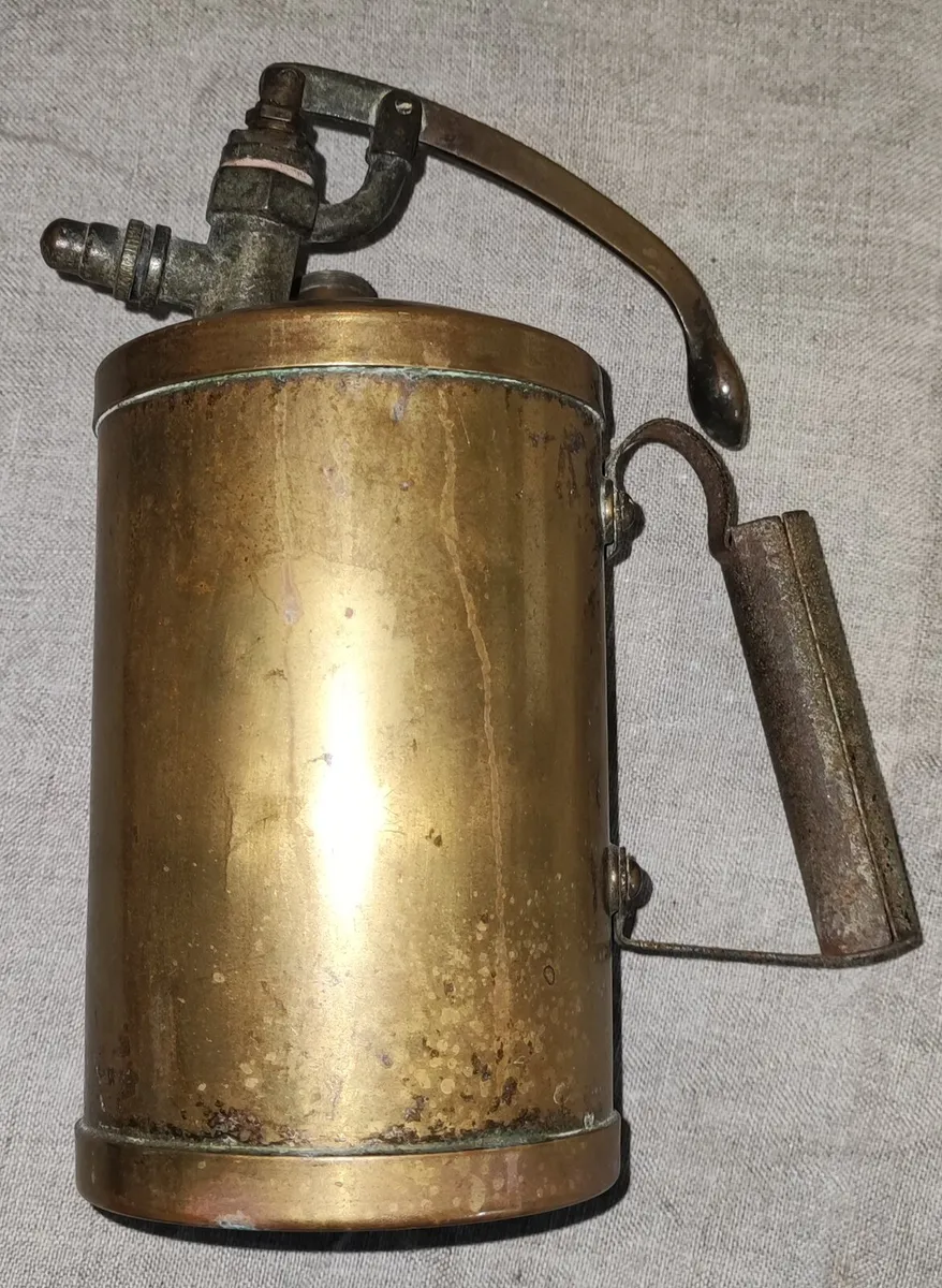 Antique brass garden sprayer - Image 1
