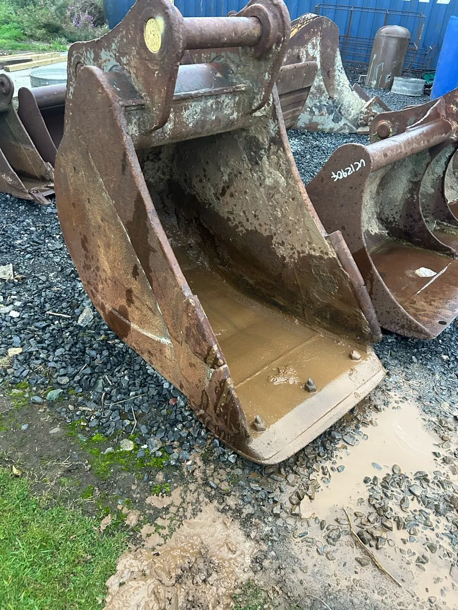 Selection of Quality Digger Buckets - Image 2