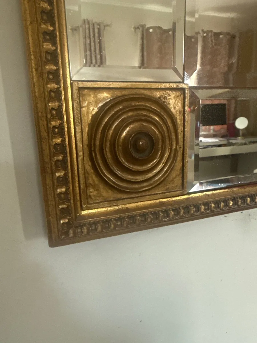 Beautiful gold rim mirror - Image 2