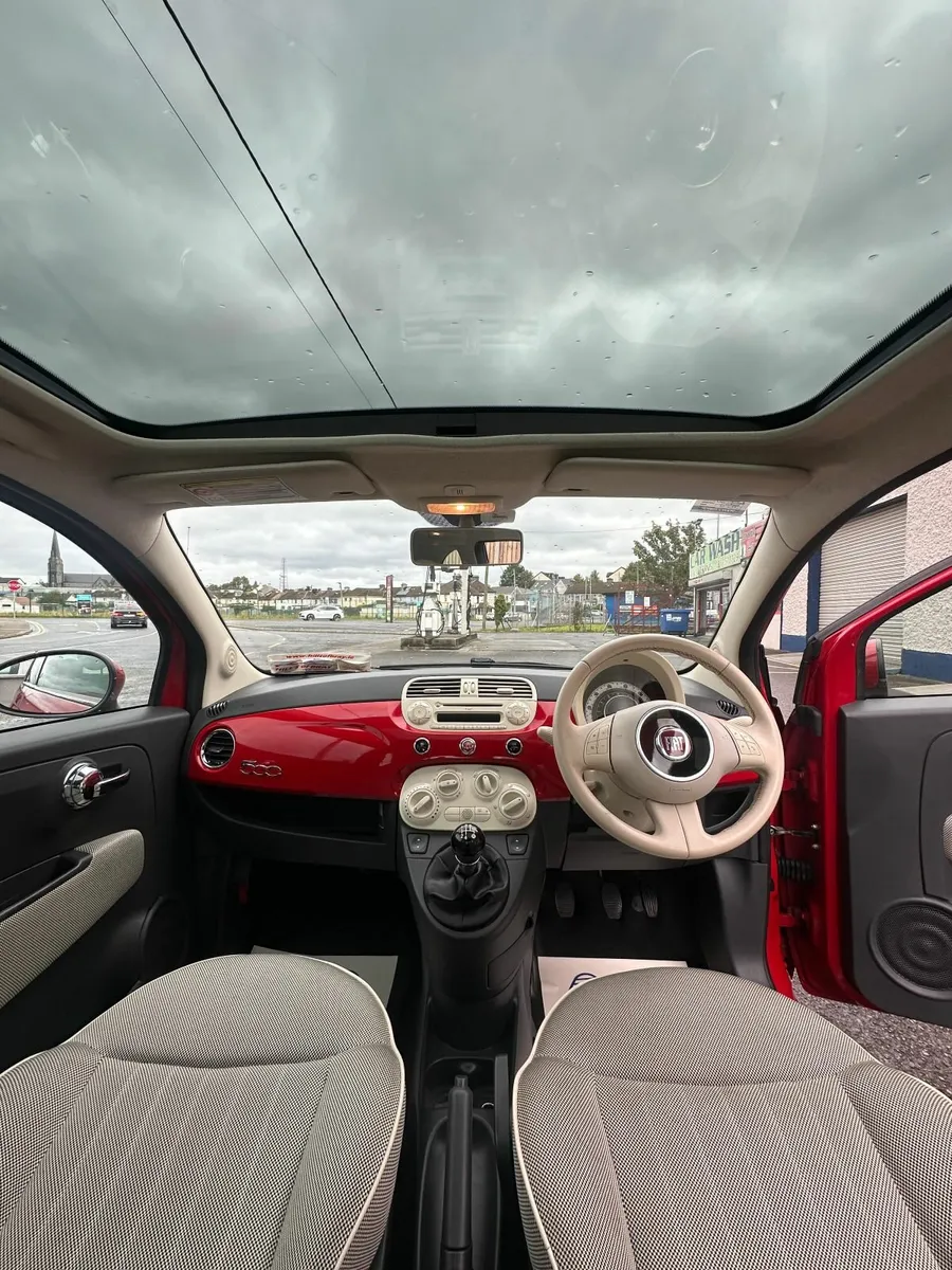 Fiat 500  Lounge 2010 (Top Spec) - Image 2