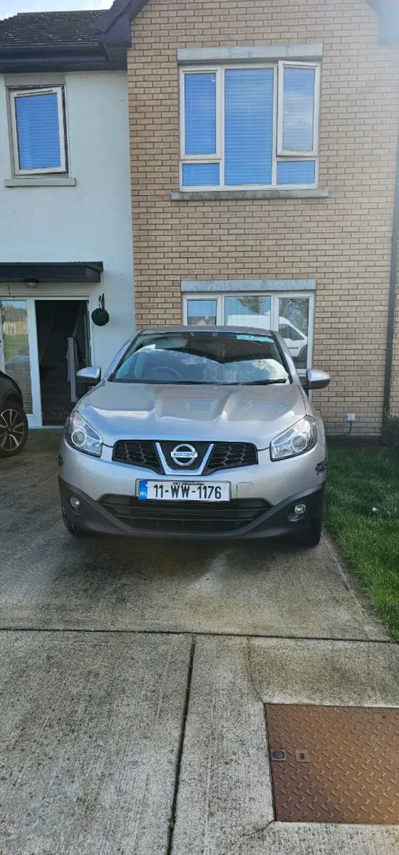 Nissan Qashqai with a new NCT. QUICK SALE - Image 4