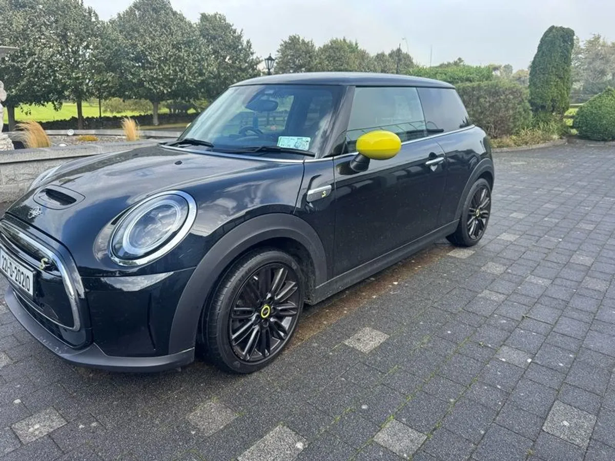 2021 Mini  Cooper - Image 3