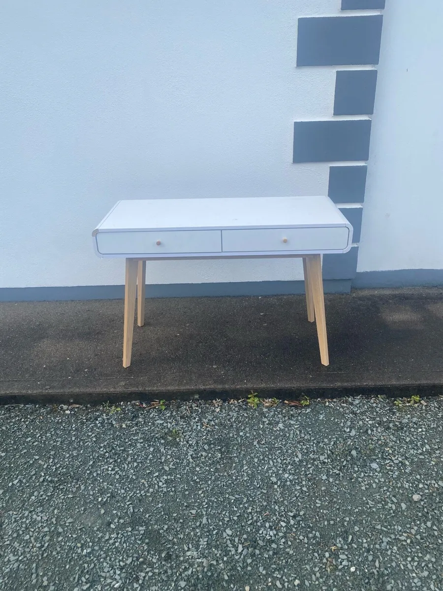 Desk - Image 1