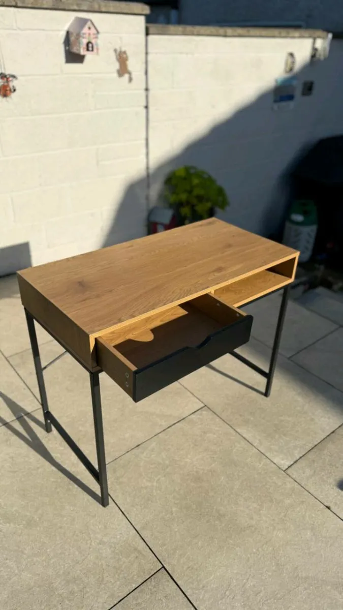 Desk - Image 2