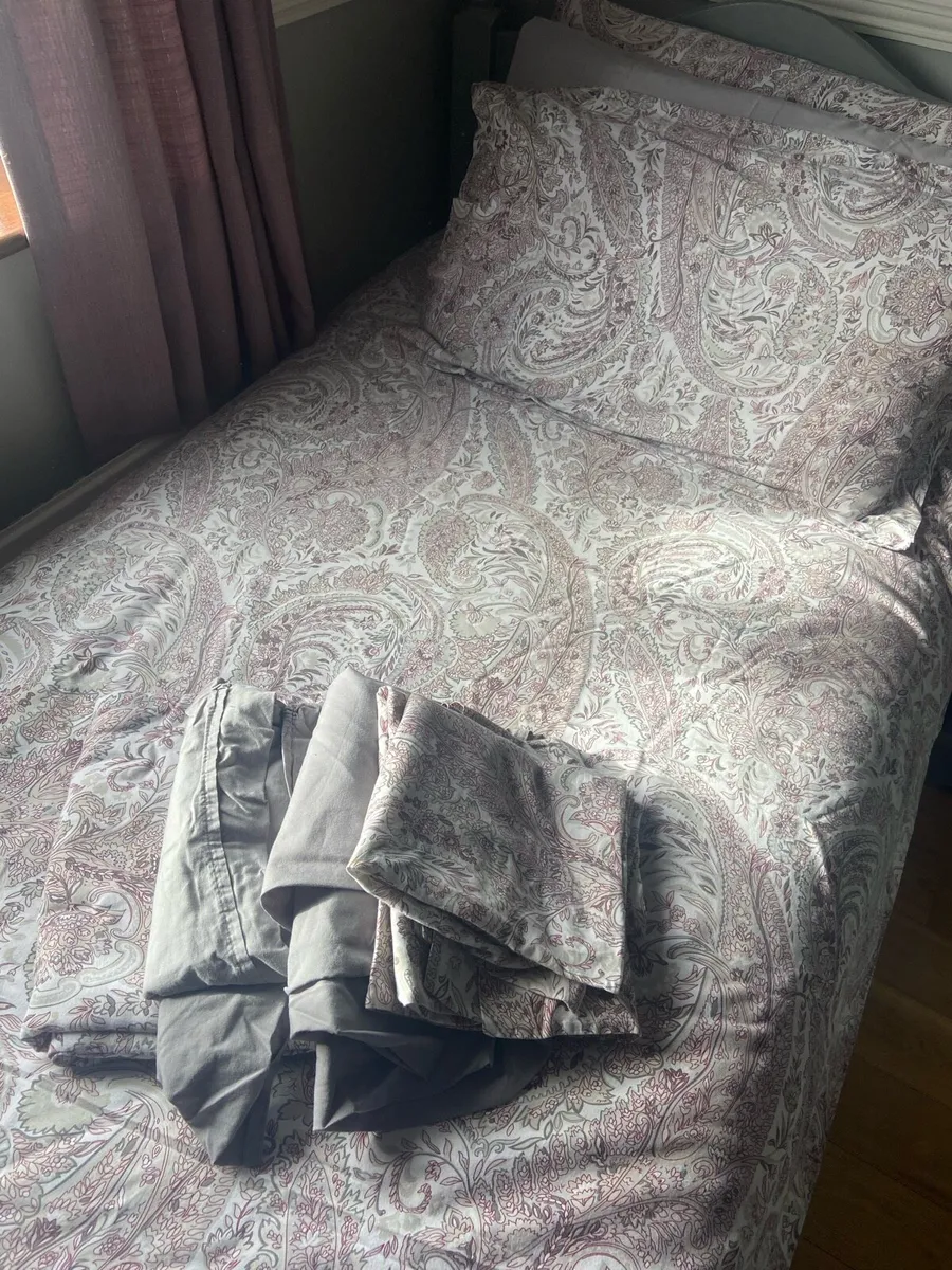 Bed Sheets (Single Bed) - Image 1