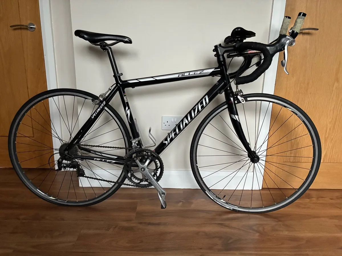 Specialized Allez Sport road bike - Image 1