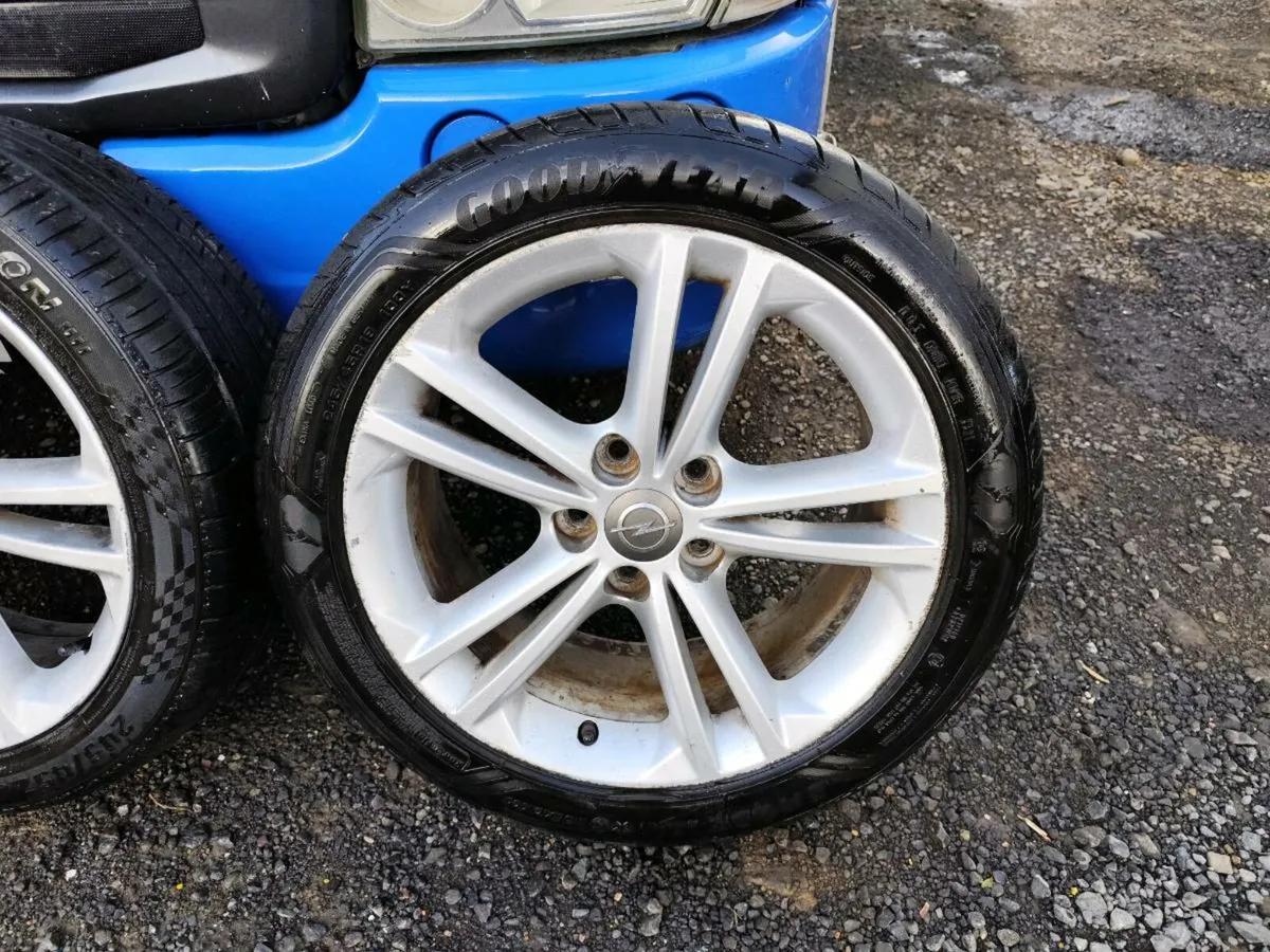 18" Opel Insignia with good tyres - Image 2