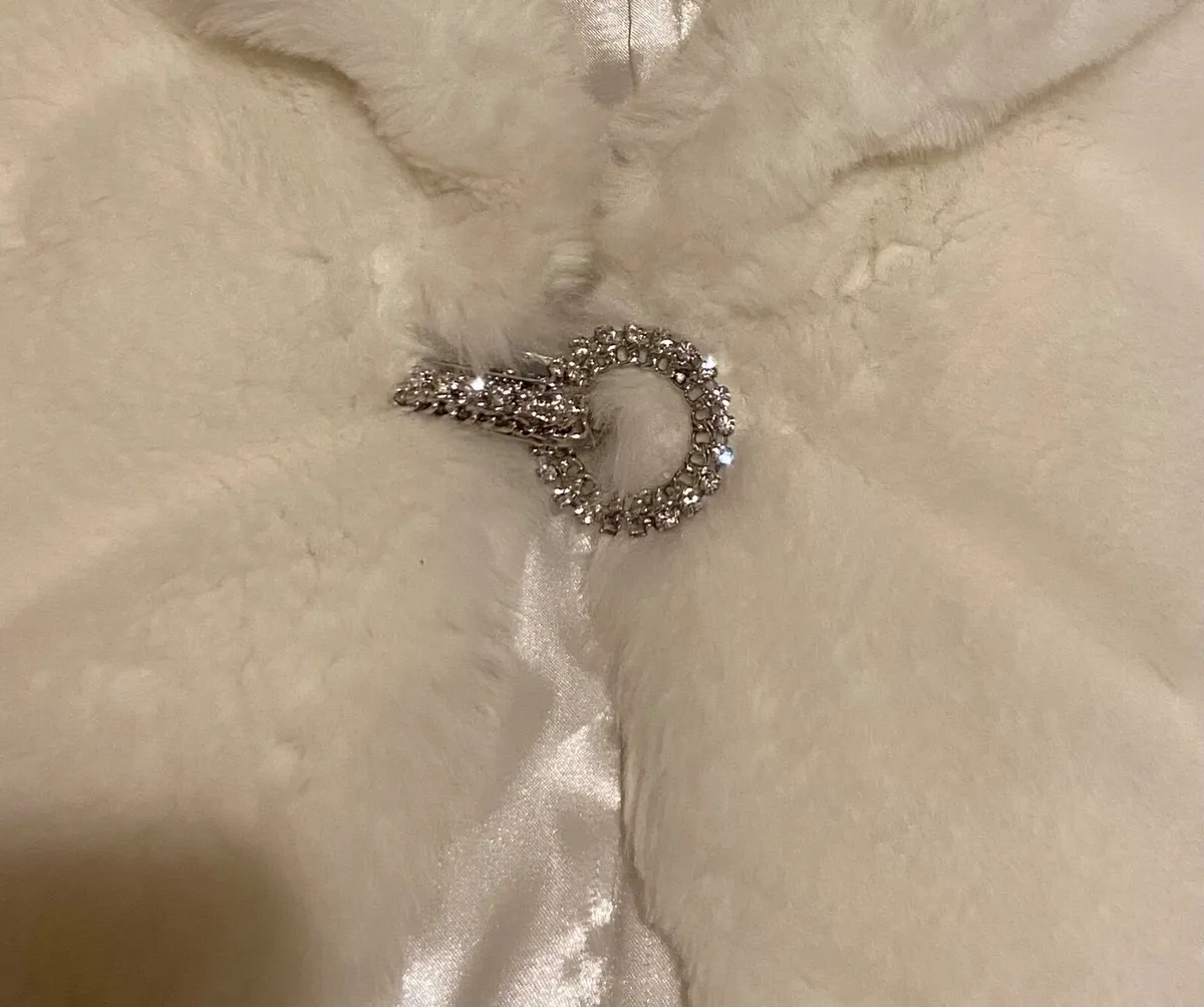 Ladies fur jacket - Image 2