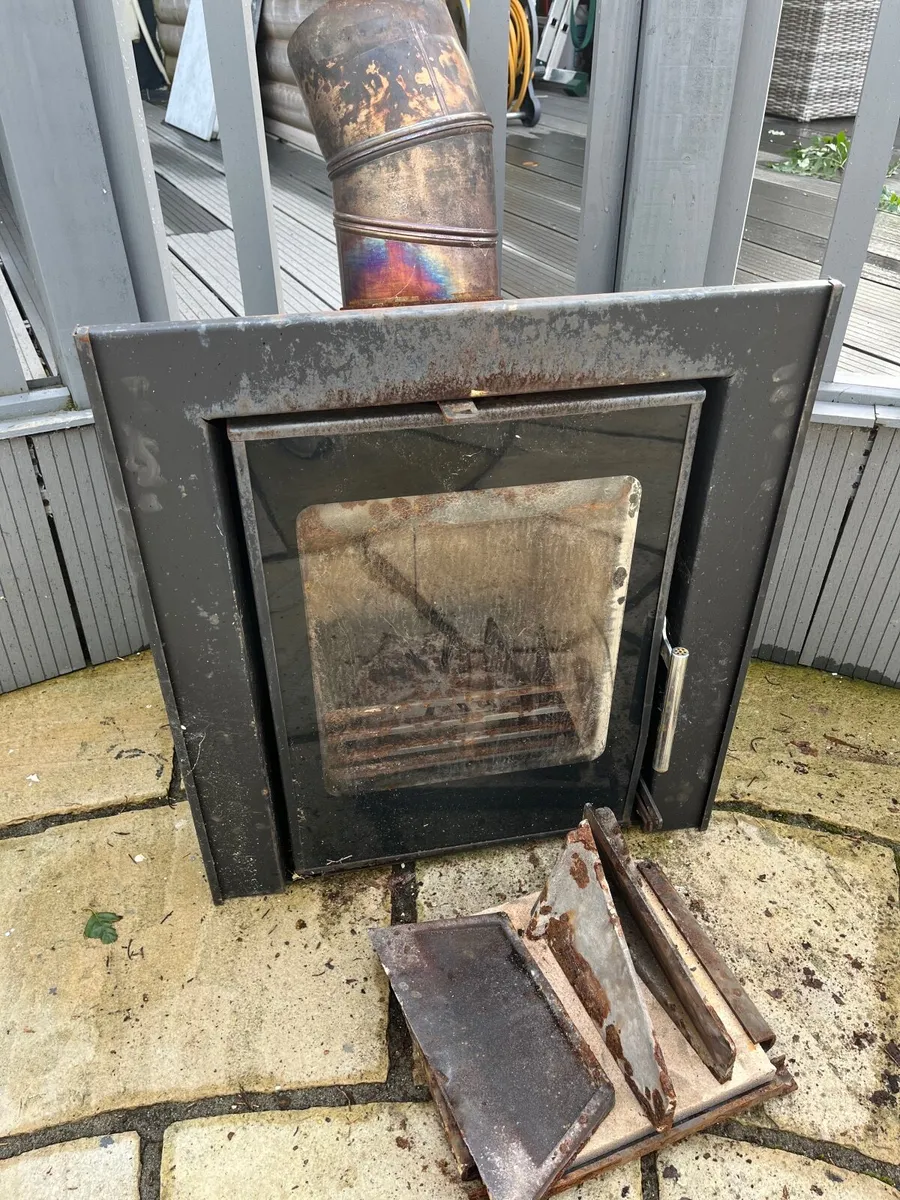 Wood burning stove - Image 1