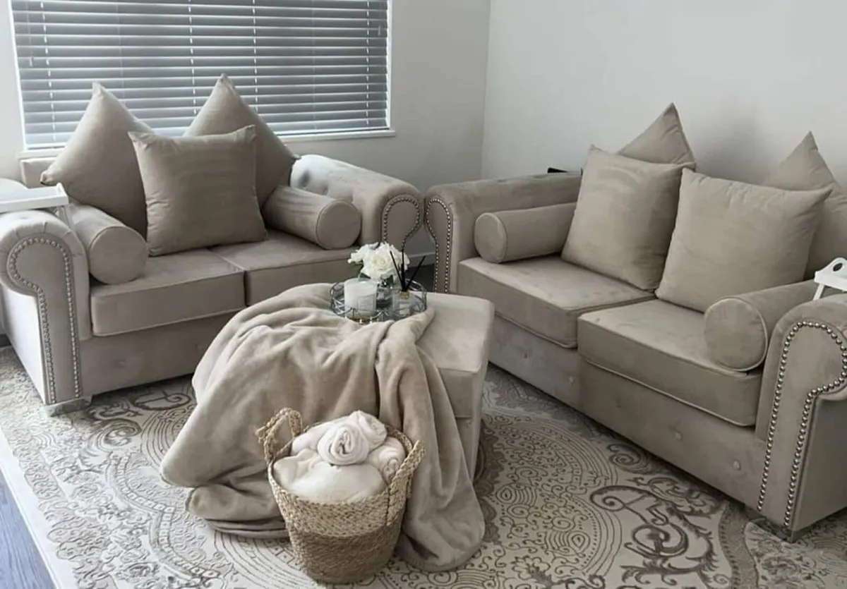Plush velvet Olympia Sofas - Image 3