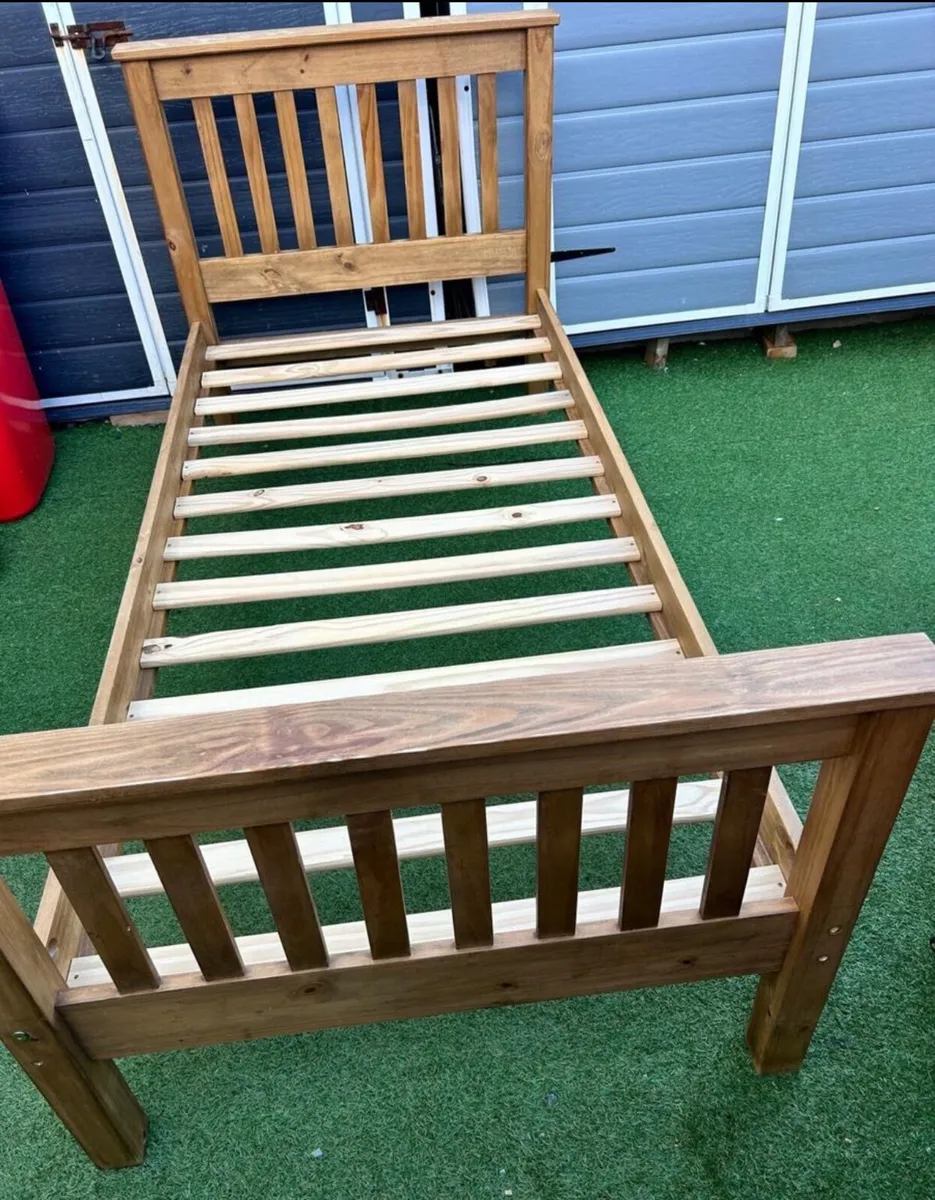 Gorgeous High Quality Wooden Single Bed Frame