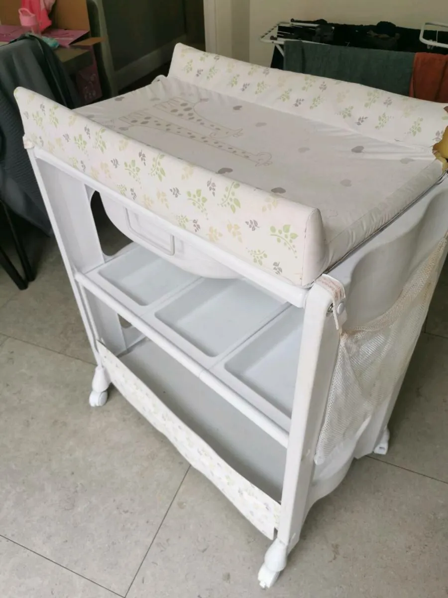 Babylo changing and bathing table - Image 3