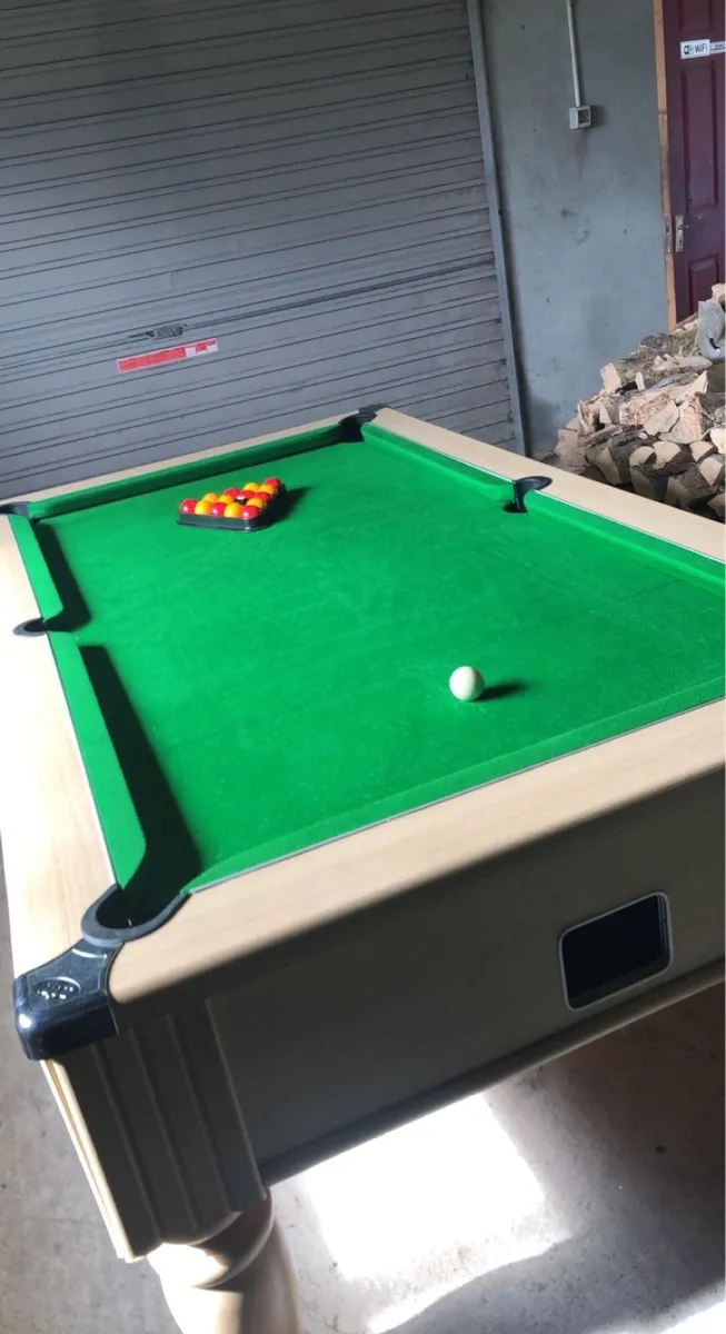 Pool table - Image 2