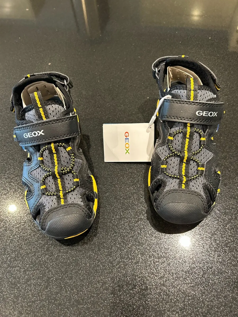 Baby shoe - Image 1