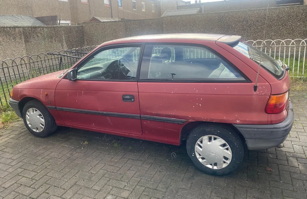 1993 Opel Astra F 1.4 3 Door - Image 1