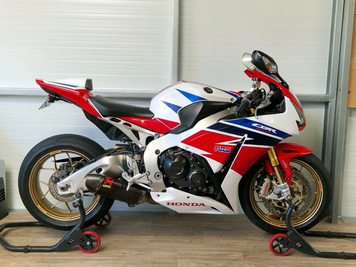 Honda CBR 1000 RR SP Fireblade - Image 2