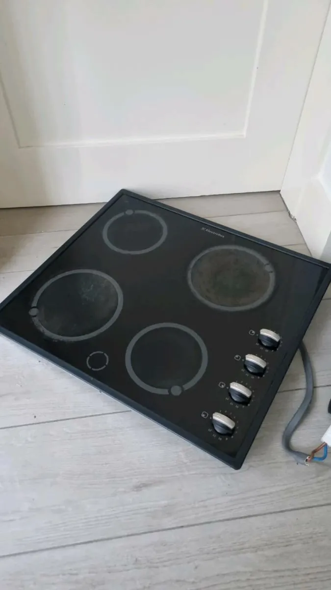 Electrolux Black Electric Ceramic Hob - Image 3